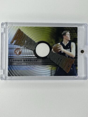 2002-03 Topps Pristine Shawn Bradley #PPO-SB Patch (MEM)